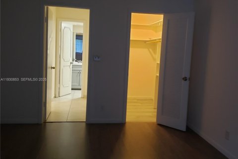 Condominio en venta en Hallandale Beach, Florida, 1 dormitorio, 67.82 m2 № 1989525 - foto 8