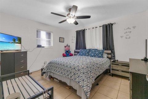 House in Fort Lauderdale, Florida 3 bedrooms, 101.45 sq.m. № 1783939 - photo 21