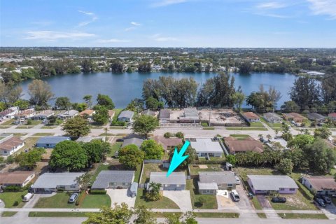 House in Fort Lauderdale, Florida 3 bedrooms, 101.45 sq.m. № 1783939 - photo 5