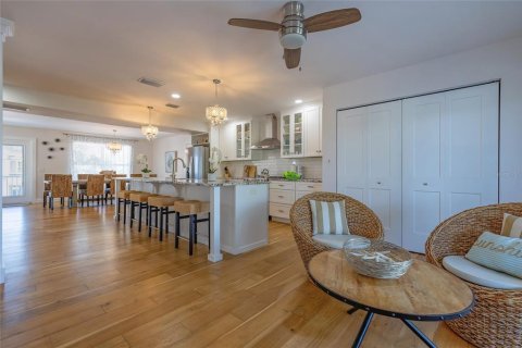 Villa ou maison à vendre à Anna Maria, Floride: 4 chambres, 233.37 m2 № 2404893 - photo 7