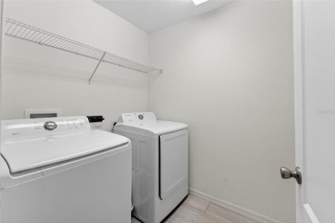 Casa en venta en Lakeland, Florida, 4 dormitorios, 158.03 m2 № 1917626 - foto 13