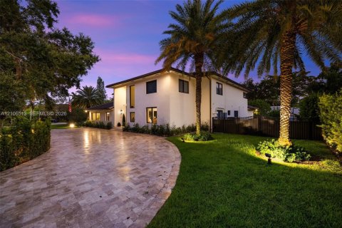 Villa ou maison à vendre à Pinecrest, Floride: 6 chambres, 556.58 m2 № 2418011 - photo 21