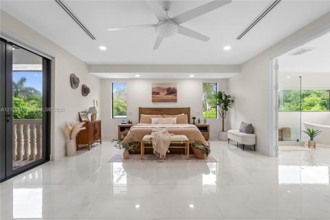Villa ou maison à vendre à Pinecrest, Floride: 6 chambres, 556.58 m2 № 2418011 - photo 9