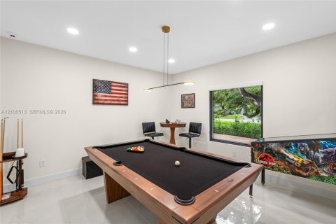 Villa ou maison à vendre à Pinecrest, Floride: 6 chambres, 556.58 m2 № 2418011 - photo 13