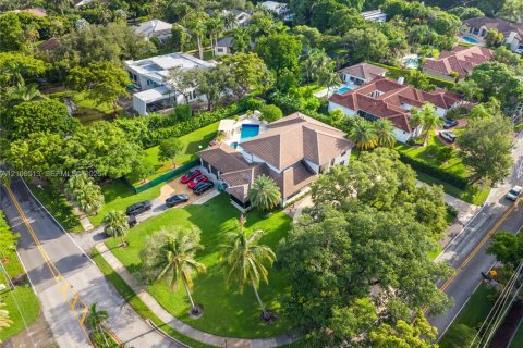 Villa ou maison à vendre à Pinecrest, Floride: 6 chambres, 556.58 m2 № 2418011 - photo 24