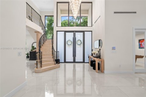 Villa ou maison à vendre à Pinecrest, Floride: 6 chambres, 556.58 m2 № 2418011 - photo 3