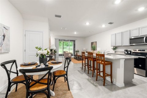 Touwnhouse à vendre à Newberry, Floride: 3 chambres, 157 m2 № 2359295 - photo 5