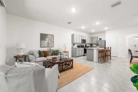 Touwnhouse à vendre à Newberry, Floride: 3 chambres, 157 m2 № 2359295 - photo 12