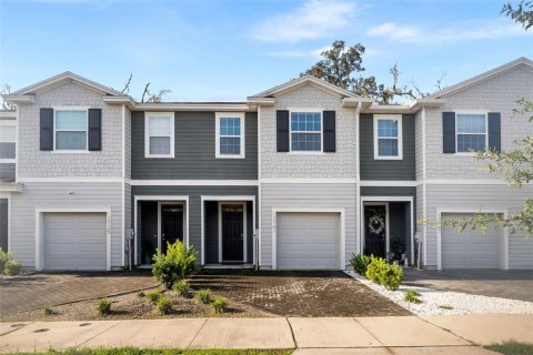 Townhouse in Newberry, Florida 3 bedrooms, 157 sq.m. № 2359295