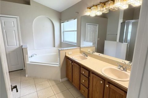 Villa ou maison à vendre à Kissimmee, Floride: 4 chambres, 165.18 m2 № 2228291 - photo 8