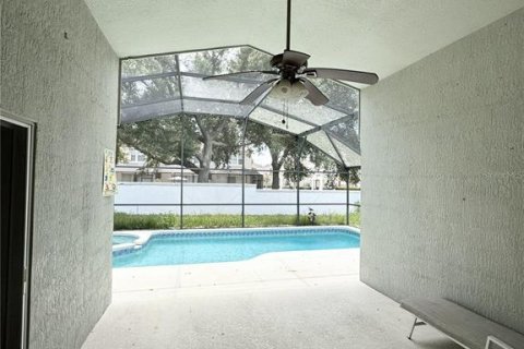 Villa ou maison à vendre à Kissimmee, Floride: 4 chambres, 165.18 m2 № 2228291 - photo 12