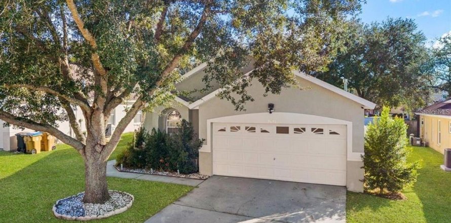 Villa ou maison à Kissimmee, Floride 4 chambres, 165.18 m2 № 2228291