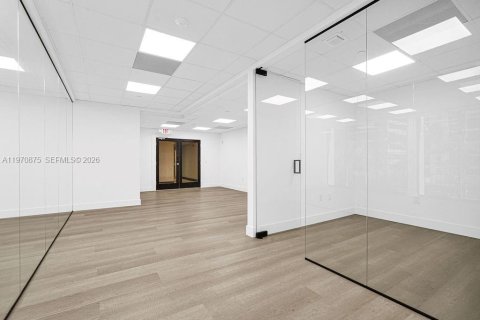 Immobilier commercial à vendre à Miami, Floride № 2031189 - photo 21