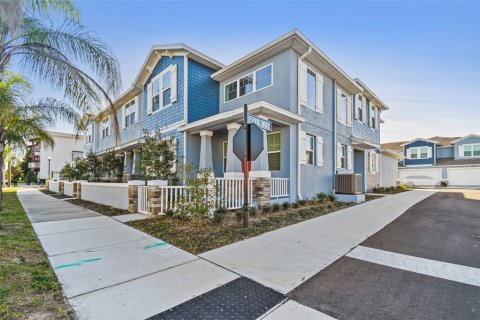 Touwnhouse à Dunedin, Floride 3 chambres, 199.74 m2 № 2354356