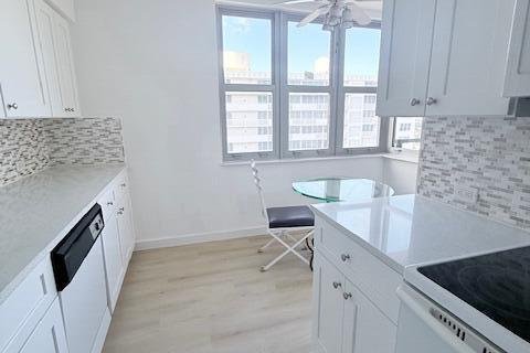 Condo in Boca Raton, Florida, 2 bedrooms  № 2261442 - photo 11