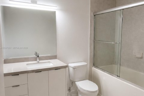 Снять в аренду кондоминиум в Майами, Флорида 2 спальни, 83.89м2, № 2172899 - фото 13