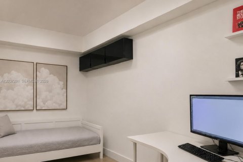 Снять в аренду кондоминиум в Майами, Флорида 2 спальни, 83.89м2, № 2172899 - фото 10