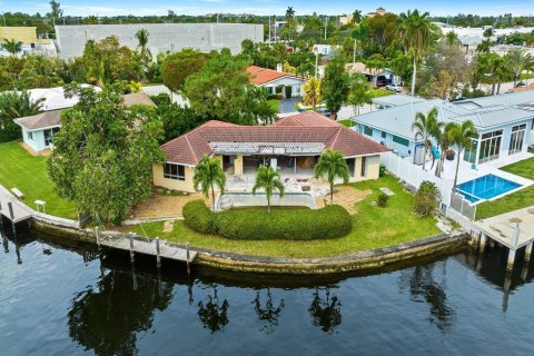 Commercial property in Fort Lauderdale, Florida № 2241423 - photo 14
