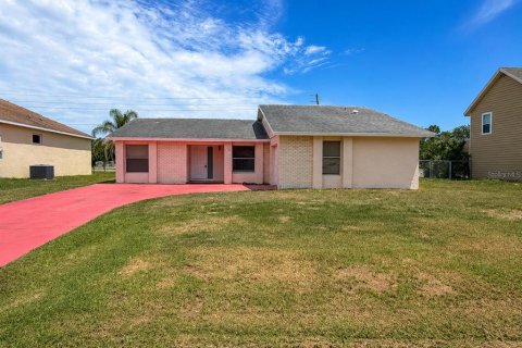 House in Kissimmee, Florida 3 bedrooms, 120.12 sq.m. № 2096763