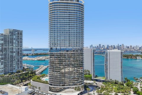 Condo in Miami Beach, Florida, 2 bedrooms  № 1729021 - photo 27