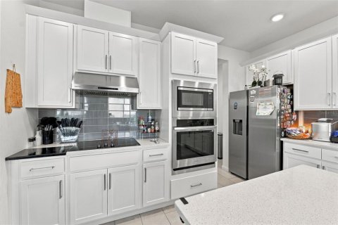 Villa ou maison à vendre à Palm Bay, Floride: 5 chambres, 239.78 m2 № 2416293 - photo 6