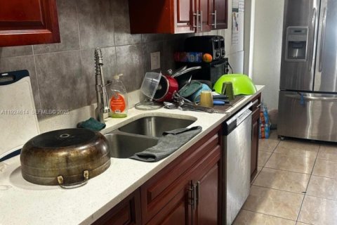 Купить виллу или дом в Лодерхилл, Флорида 5 спален, 140.1м2, № 1984602 - фото 5