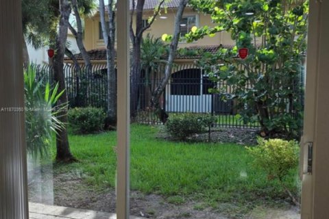 Townhouse in Miramar, Florida 3 bedrooms, 132.2 sq.m. № 1895412 - photo 19