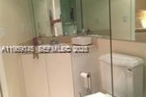 Copropriété à louer à Sunny Isles Beach, Floride: 3 chambres, 150.78 m2 № 2023573 - photo 26