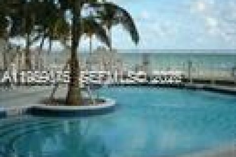 Copropriété à louer à Sunny Isles Beach, Floride: 3 chambres, 150.78 m2 № 2023573 - photo 3