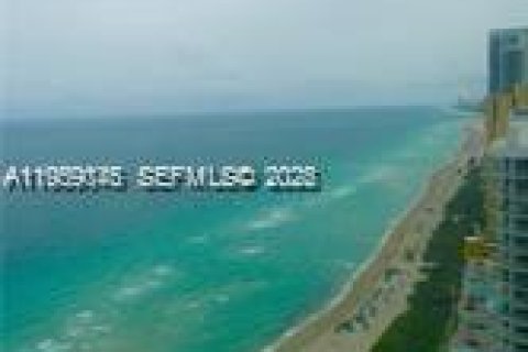 Copropriété à louer à Sunny Isles Beach, Floride: 3 chambres, 150.78 m2 № 2023573 - photo 9