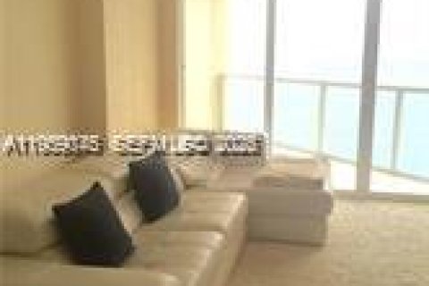 Copropriété à louer à Sunny Isles Beach, Floride: 3 chambres, 150.78 m2 № 2023573 - photo 13