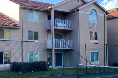 Купить кондоминиум в Майами, Флорида 2 спальни, 99.87м2, № 2075008 - фото 17