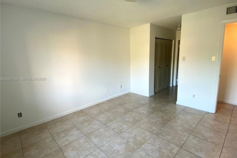 Купить кондоминиум в Майами, Флорида 2 спальни, 99.87м2, № 2075008 - фото 9