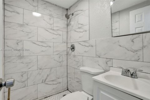 Immobilier commercial à louer à Oakland Park, Floride: 129.97 m2 № 2070343 - photo 7