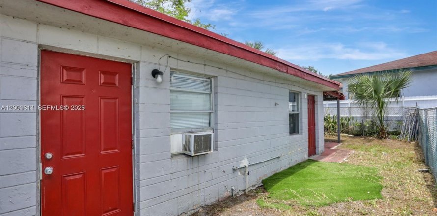 Immobilier commercial à Oakland Park, Floride 129.97 m2 № 2070343