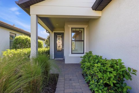 Villa ou maison à vendre à Lakewood Ranch, Floride: 2 chambres, 132.66 m2 № 2418325 - photo 5