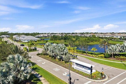 Villa ou maison à vendre à Lakewood Ranch, Floride: 2 chambres, 132.66 m2 № 2418325 - photo 30
