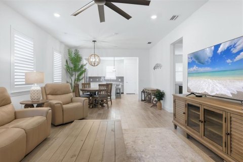 Villa ou maison à vendre à Lakewood Ranch, Floride: 2 chambres, 132.66 m2 № 2418325 - photo 6