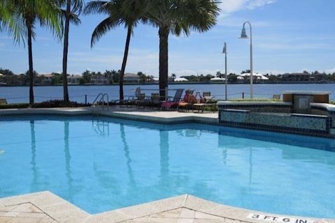 Condominio en venta en Hypoluxo, Florida, 2 dormitorios, 85.66 m2 № 2181843 - foto 16