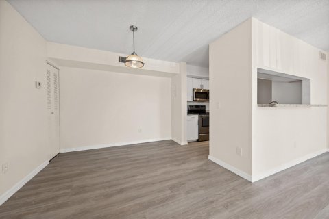 Condominio en venta en Hypoluxo, Florida, 2 dormitorios, 85.66 m2 № 2181843 - foto 4