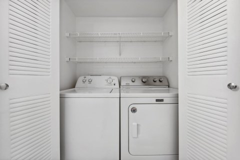 Condominio en venta en Hypoluxo, Florida, 2 dormitorios, 85.66 m2 № 2181843 - foto 9