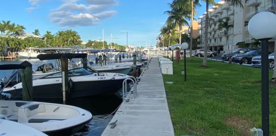 Condominio en Fort Lauderdale, Florida, 1 dormitorio  № 2087818