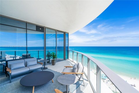Condominio en venta en Sunny Isles Beach, Florida, 4 dormitorios, 297.66 m2 № 1865193 - foto 1