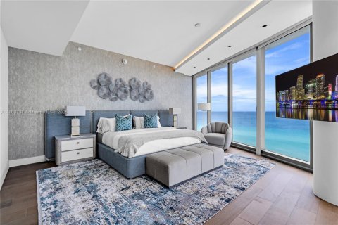 Condominio en venta en Sunny Isles Beach, Florida, 4 dormitorios, 297.66 m2 № 1865193 - foto 23