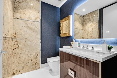 Condominio en venta en Sunny Isles Beach, Florida, 4 dormitorios, 297.66 m2 № 1865193 - foto 19