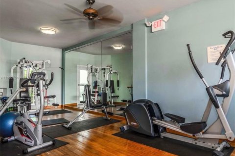 Condo in Fort Lauderdale, Florida, 2 bedrooms  № 2006398 - photo 24