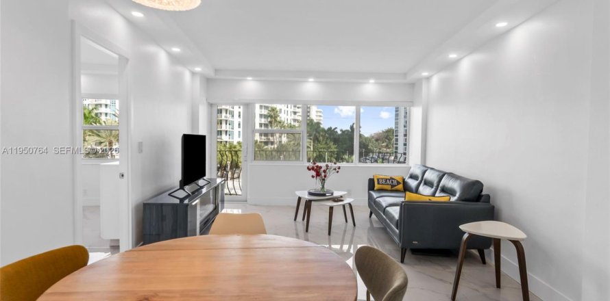 Condominio en Fort Lauderdale, Florida, 2 dormitorios  № 2006398