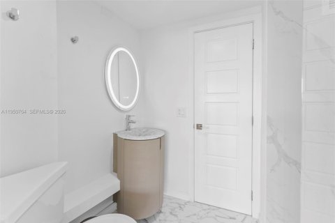 Condominio en alquiler en Fort Lauderdale, Florida, 2 dormitorios, 70.61 m2 № 2006398 - foto 16