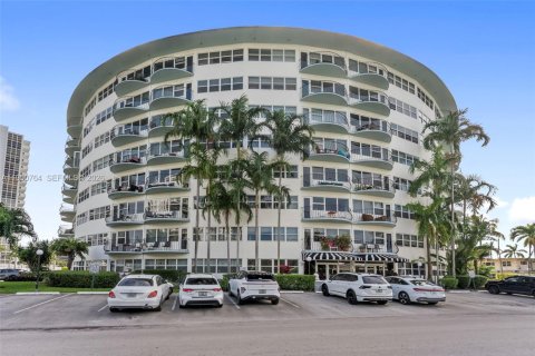 Condominio en alquiler en Fort Lauderdale, Florida, 2 dormitorios, 70.61 m2 № 2006398 - foto 20