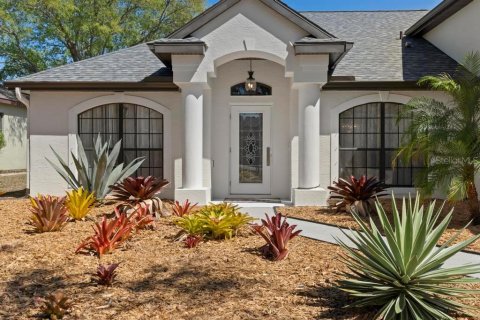 House in Orange City, Florida 5 bedrooms, 207.54 sq.m. № 1910132 - photo 6